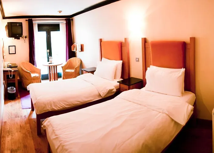 Hotel The Townhouse 3*