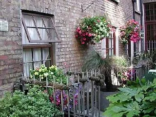 ホテル The Townhouse 3*
