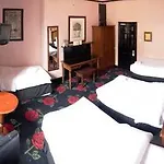 The Townhouse Hotel 3*