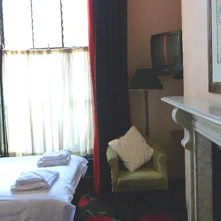 Szálloda The Townhouse 3*