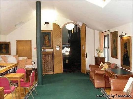 The Townhouse Отель 3*