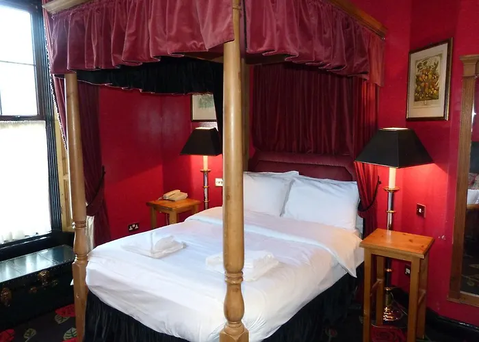 Отель The Townhouse