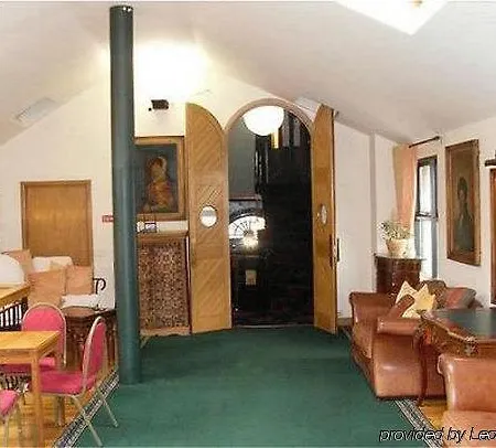 The Townhouse Hotel 3*