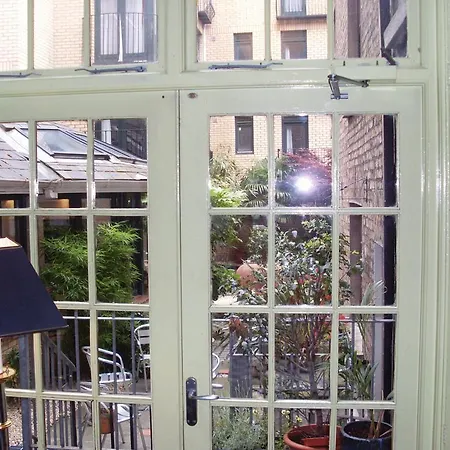 The Townhouse Hotel