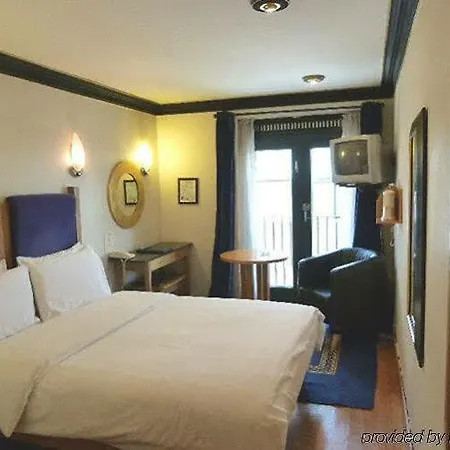 The Townhouse 3* Dublino