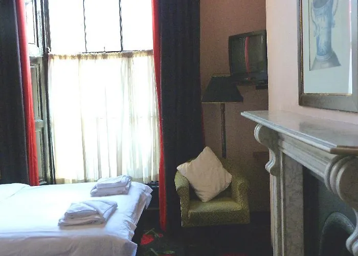 Hotel The Townhouse 3*